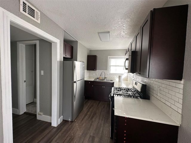 404 W 51st ST B, Austin, TX 78751