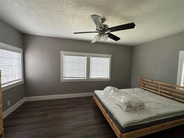 404 W 51st ST B, Austin, TX 78751