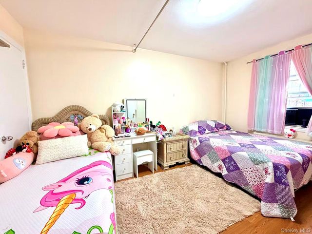 6143 157th Street, Flushing, NY 11367