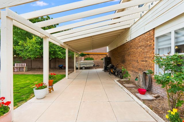 7115 Westford Place NW, Albuquerque, NM 87114