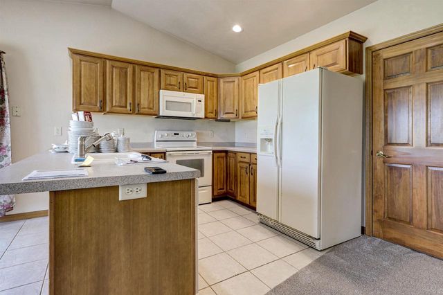 8388 MOESER LANE, Larsen, WI 54947