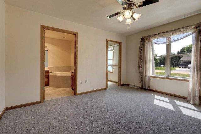 8388 MOESER LANE, Larsen, WI 54947