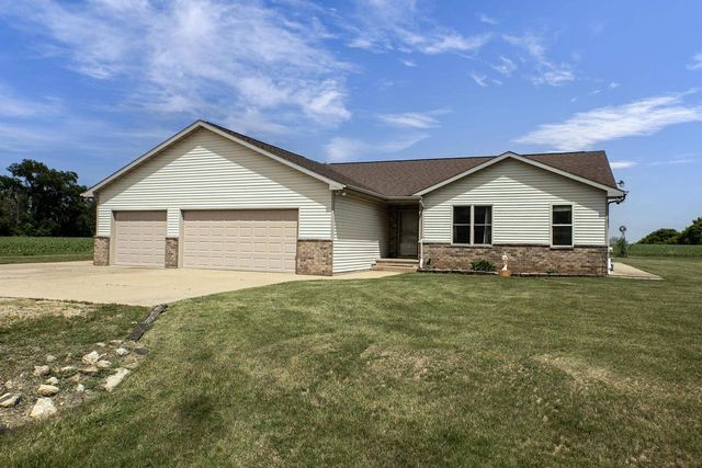 8388 MOESER LANE, Larsen, WI 54947