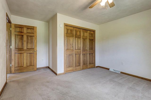 8388 MOESER LANE, Larsen, WI 54947
