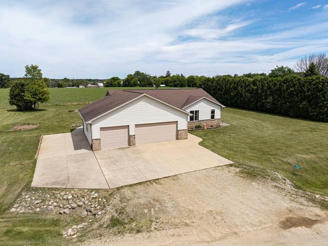 8388 MOESER LANE, Larsen, WI 54947