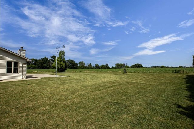 8388 MOESER LANE, Larsen, WI 54947