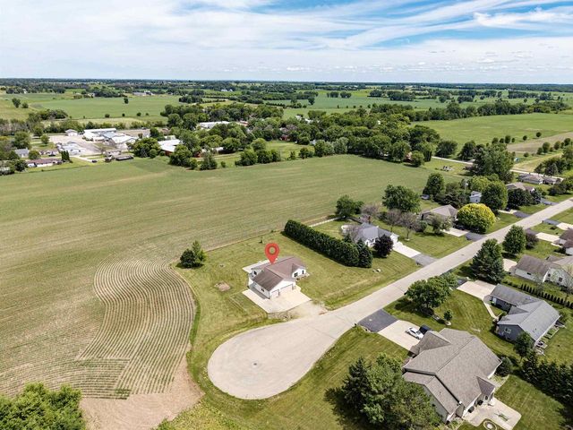 8388 MOESER LANE, Larsen, WI 54947