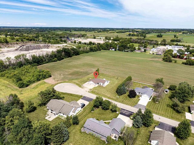 8388 MOESER LANE, Larsen, WI 54947