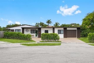 1178 Grant Street, Hollywood, FL 33019