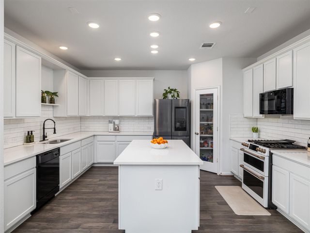 309 Sonbria PASS, Liberty Hill, TX 78642