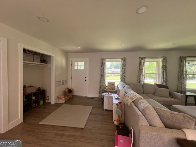 517 E Boyd Road, Hogansville, GA 30230