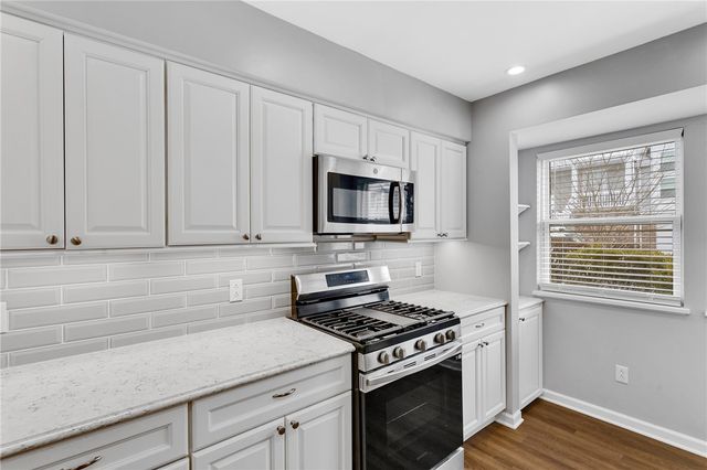 177 Old Village Lane, Bethel Park, PA 15102