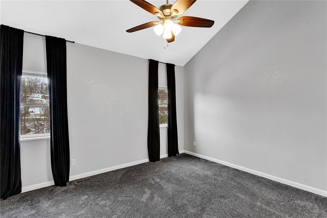 177 Old Village Lane, Bethel Park, PA 15102