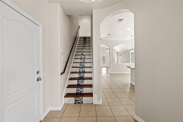 111 Wallin Farms DR, Hutto, TX 78634
