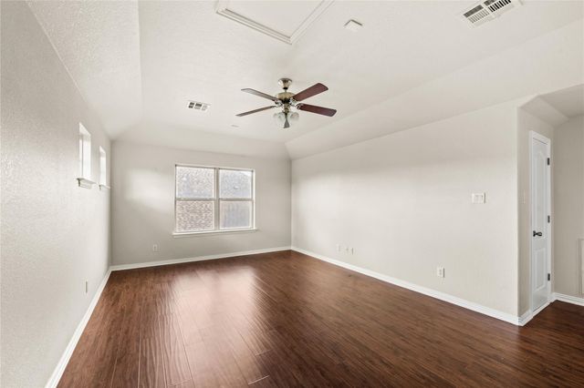111 Wallin Farms DR, Hutto, TX 78634