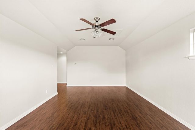 111 Wallin Farms DR, Hutto, TX 78634