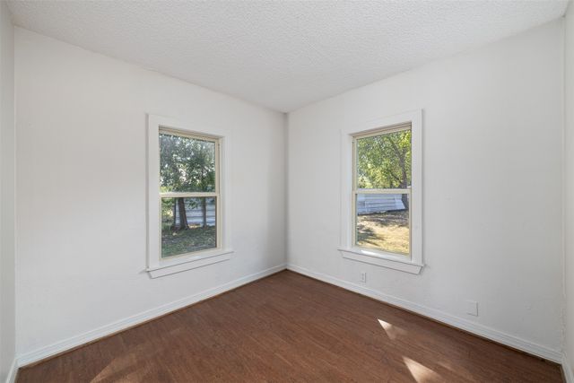 102 San Saba Avenue, Benbrook, TX 76126