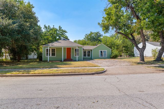 102 San Saba Avenue, Benbrook, TX 76126
