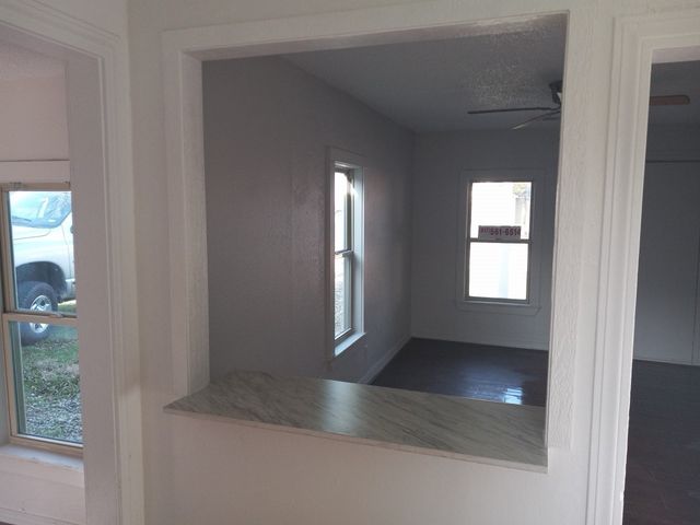 102 San Saba Avenue, Benbrook, TX 76126