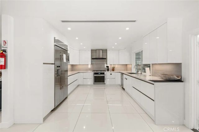 4630 Cedros Avenue, Sherman Oaks, CA 91403