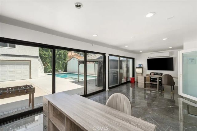 4630 Cedros Avenue, Sherman Oaks, CA 91403