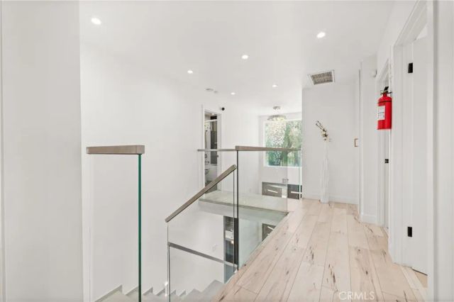 4630 Cedros Avenue, Sherman Oaks, CA 91403