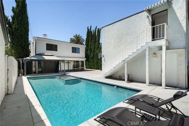 4630 Cedros Avenue, Sherman Oaks, CA 91403