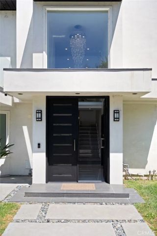 4630 Cedros Avenue, Sherman Oaks, CA 91403