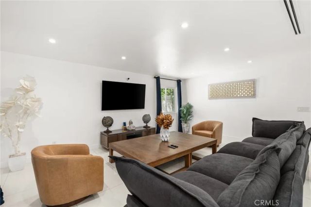 4630 Cedros Avenue, Sherman Oaks, CA 91403