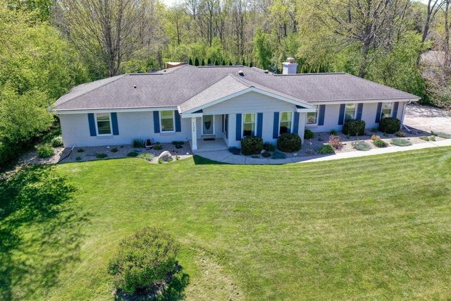 1135 Ridgeway ROAD, Brookfield, WI 53045