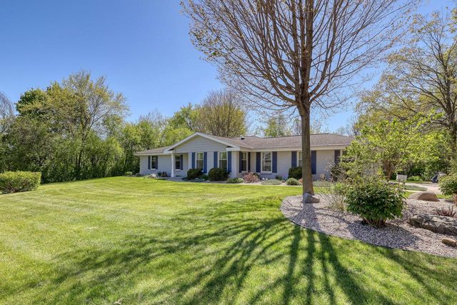 1135 Ridgeway ROAD, Brookfield, WI 53045
