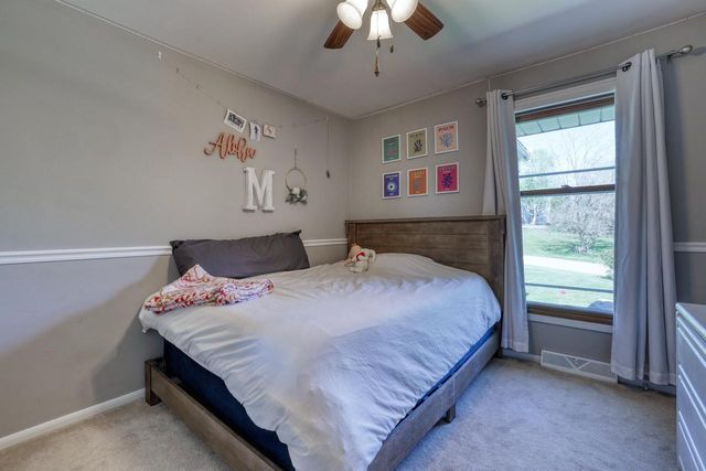 1135 Ridgeway ROAD, Brookfield, WI 53045