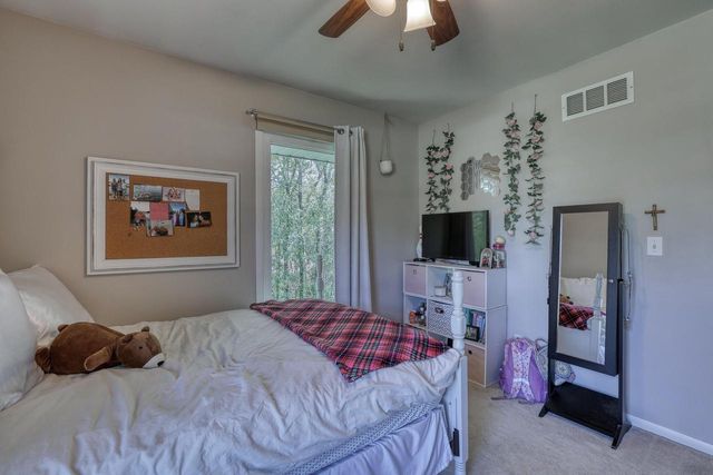 1135 Ridgeway ROAD, Brookfield, WI 53045