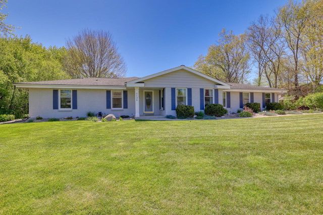 1135 Ridgeway ROAD, Brookfield, WI 53045