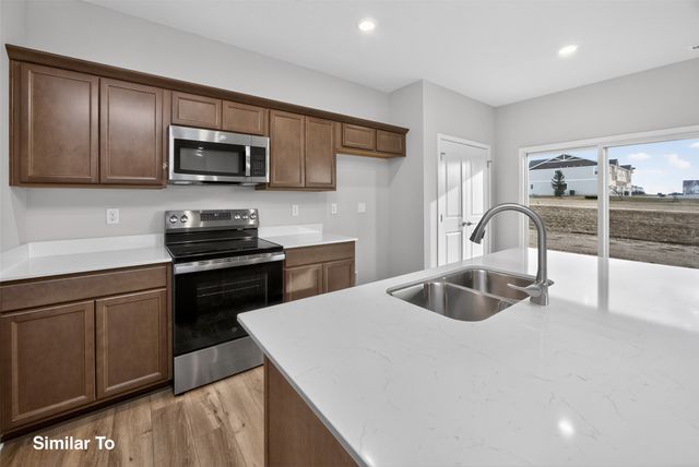 9156 Robinson Drive, West Des Moines, IA 50266