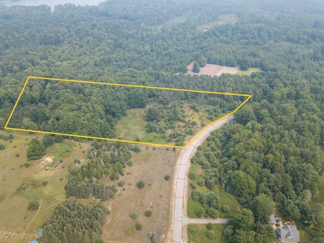 323 Blue Heron Drive SE, Kalkaska, MI 49646