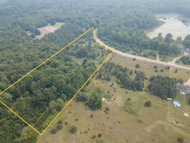 323 Blue Heron Drive SE, Kalkaska, MI 49646