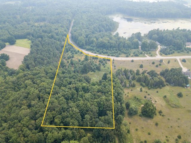 323 Blue Heron Drive SE, Kalkaska, MI 49646