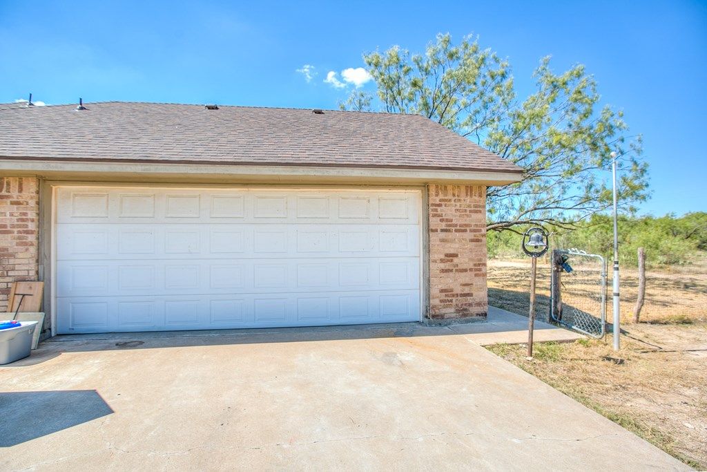 Image 33 of property listing at 6191 Loretta Dr, Christoval, TX 76904