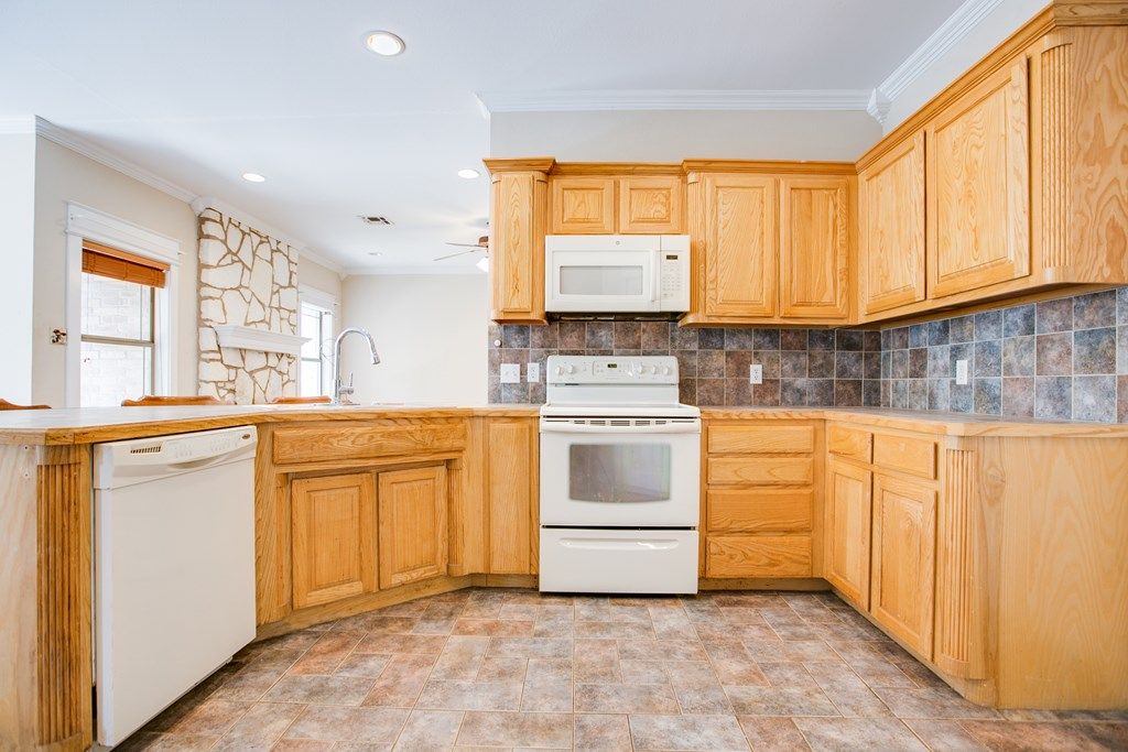 Image 5 of property listing at 6191 Loretta Dr, Christoval, TX 76904