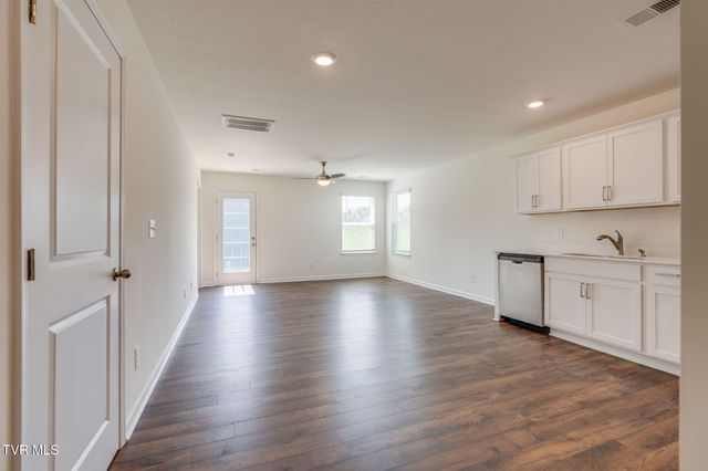 1261 Cherry Grove, Greeneville, TN 37745