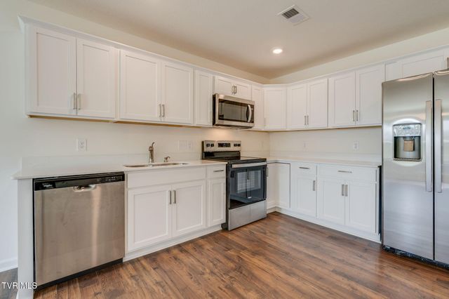 1261 Cherry Grove, Greeneville, TN 37745