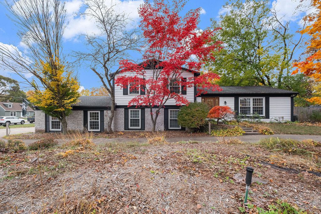 2390 Basswood Street, Georgetown Twp, MI 49428