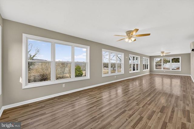 660 FOXCROFT RD, Warrenton, VA 20186