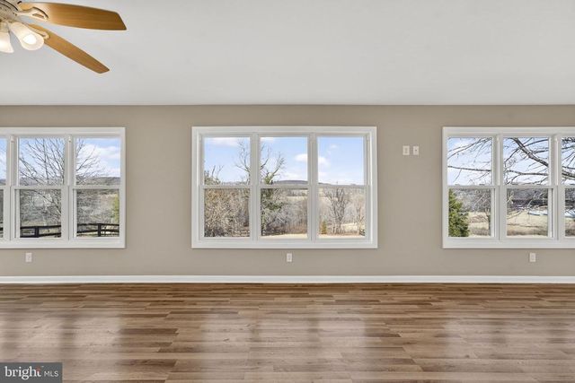 660 FOXCROFT RD, Warrenton, VA 20186