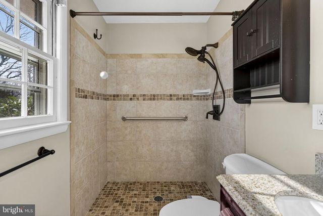 660 FOXCROFT RD, Warrenton, VA 20186