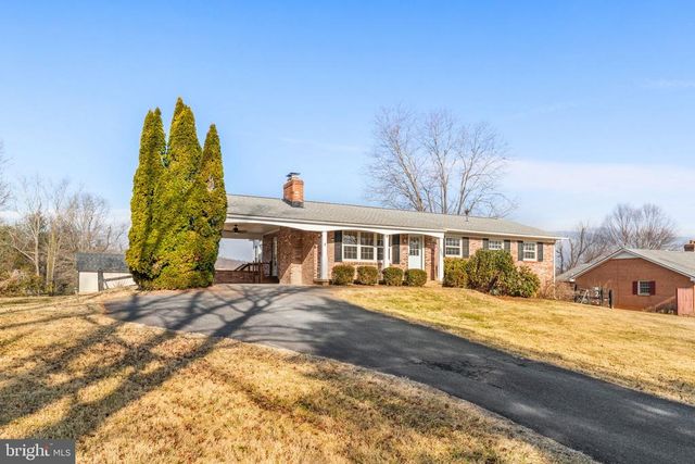 660 FOXCROFT RD, Warrenton, VA 20186