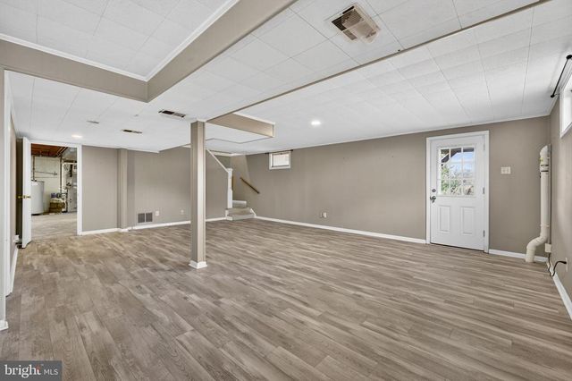 660 FOXCROFT RD, Warrenton, VA 20186