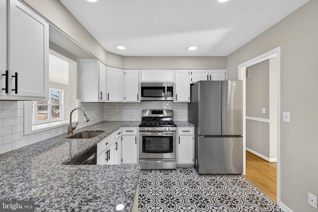 660 FOXCROFT RD, Warrenton, VA 20186