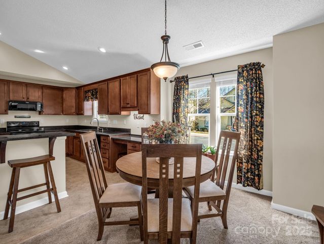 53 Barn Owl Way, Hendersonville, NC 28792